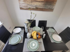 Private room in a 2 bed apartment in Zone 2 central London